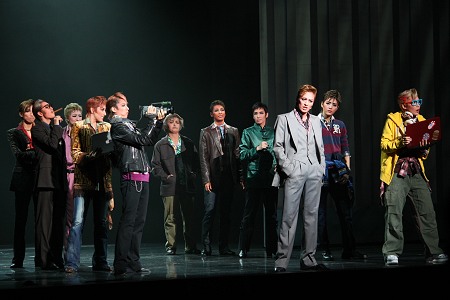 宝塚歌劇 花組 オーシャンズ11東京公演プログラム 演者全員直筆サイン入り 宝塚花組「オーシャンズ11」人気映画の舞台化第2弾！蘭寿とむ