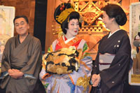 会見より。左から、佐藤Ｂ作、池畑慎之介☆、高橋惠子