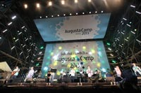 スキマスイッチ、Augusta Campで全37曲を熱演 | チケットぴあ