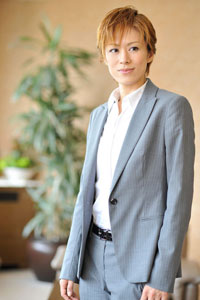 蘭寿とむ　撮影：奥村達也