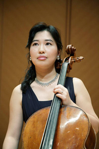 向山佳絵子　(c)大窪道治