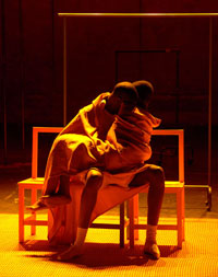 ピーター・ブルックの『ザ・スーツ』　　　(C)Johan Persson