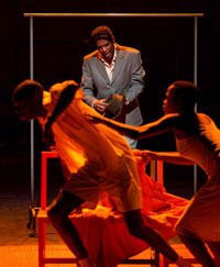 ピーター・ブルックの『ザ・スーツ』　　　(C)Johan Persson