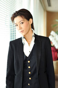 凰稀かなめ　　撮影：奥村達也