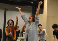 a new musical『SONG WRITERS』稽古場より。島袋寛子、中川晃教