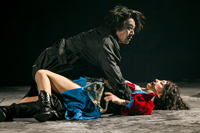 舞台『マクベス　Macbeth』　　撮影：谷古宇正彦