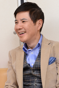 関根勤　　撮影：源 賀津己