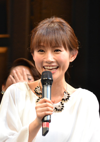 安倍なつみ 稽古場でおでん 共演の谷花音が暴露 チケットぴあ 演劇 演劇