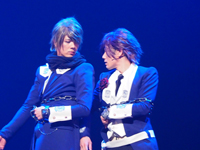 舞台『華アワセ』　　左から、中村誠治郎／根本正勝