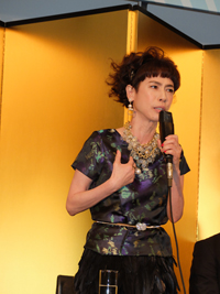 藤山寛美の孫・藤山扇治郎が東京公演初お目見得 | チケットぴあ