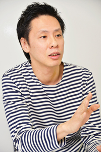 大倉孝二　　撮影：源 賀津己