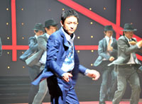 香取慎吾主演 オーシャンズ11 ゴージャスに開幕 チケットぴあ 演劇 ミュージカル ショー