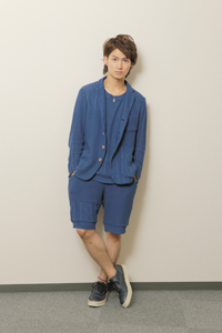 松田凌　撮影：カツヲ　衣裳：meagratia、S.O.S fp 恵比寿本店