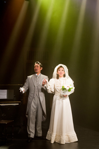 ミュージカル『I DO! I DO!』より。右から霧矢大夢、柳瀬大輔　　撮影：森口奈々