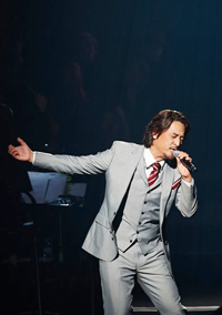 ミュージカル シャーロックホームズ DVD 橋本さとし 橋本さとしが韓国のミュージカルコンサートで熱唱 | チケットぴあ[演劇