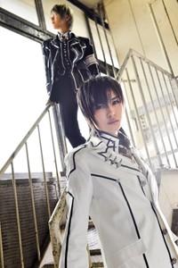 人気の男装モデルふたりがヴァンパイアに チケットぴあ 演劇 演劇