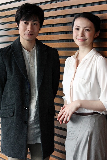 左から 戸次重幸、ミムラ