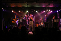 JiLL-Decoy association ライブの模様　撮影:Yasunari Akita