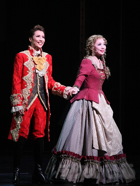 モンキー・パンチも驚いた、宝塚版『ルパン三世』 | チケットぴあ[演劇