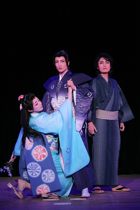 宝塚が誇るトリデンテ」、雪組自信の2本立て！ | チケットぴあ[演劇