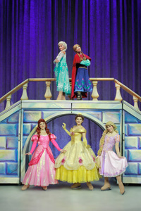 「ディズニー・オン・アイス アメイジング アニバーサリー」公演の模様　(c)Disney