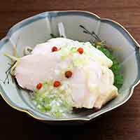 蒸し鶏の葱ソース