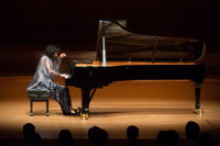 サントリーホールにて、2013年　At the Suntory Hall, 2013　(C)Suntory Hall