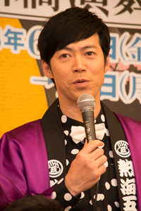 東貴博
