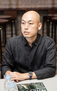 前川知大 撮影：白井由香里