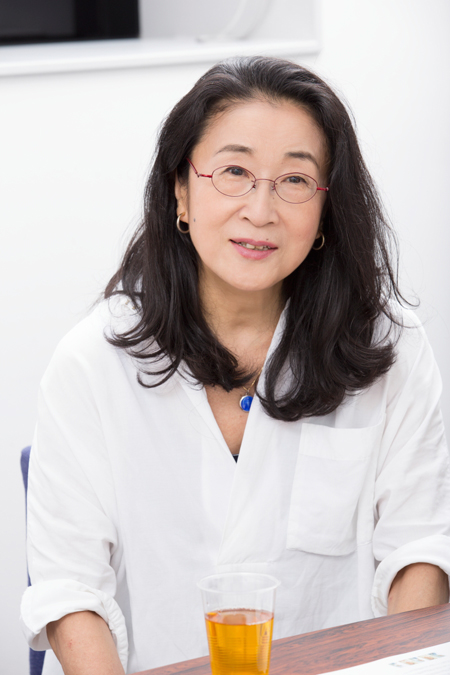 木野花　　撮影：石阪大輔