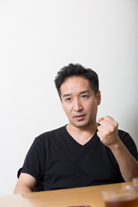 田尾下哲　　撮影：石阪大輔
