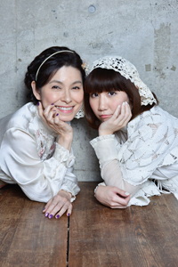 左から、高田聖子、根本宗子　　撮影：源賀津己