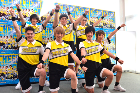 会見より。(前列左から）才川コージ、古田一紀、本田礼生、福澤侑、（後列左から）高野洸、皇希、平田雄也