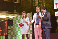 記者会見の模様