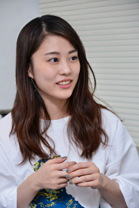 高畑充希　　撮影：源 賀津己　ヘアメイク：市岡愛　スタイリスト：大石裕介