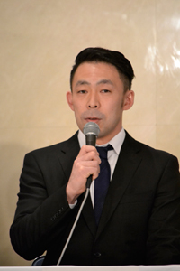石塚充