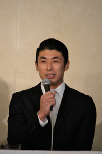 中込健太
