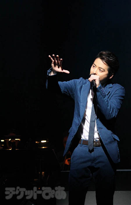 『デスノート THE CONCERT』より。小池徹平