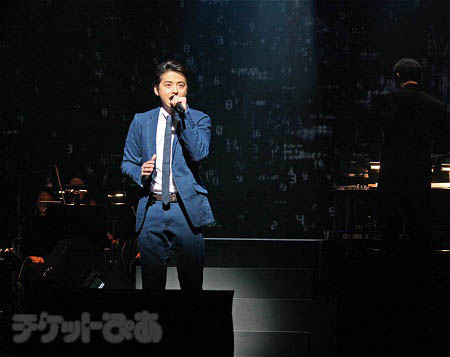 『デスノート THE CONCERT』より。小池徹平