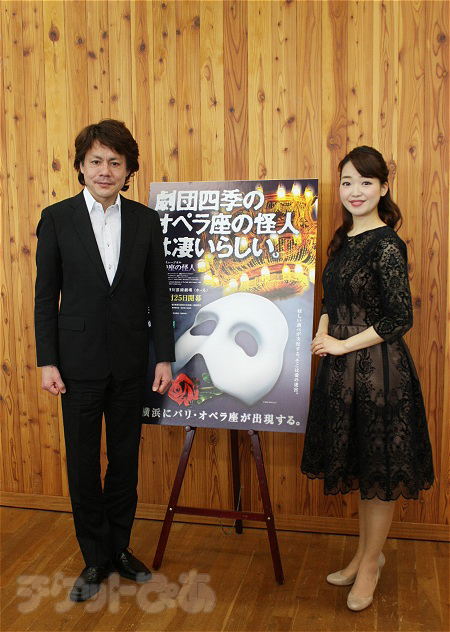 左から、佐野正幸、山本紗衣