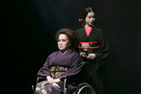 舞台『黒塚家の娘』　撮影：加藤孝