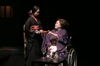 舞台『黒塚家の娘』　撮影：加藤孝