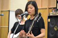『FILL-IN～娘のバンドに親が出る～』公開稽古より