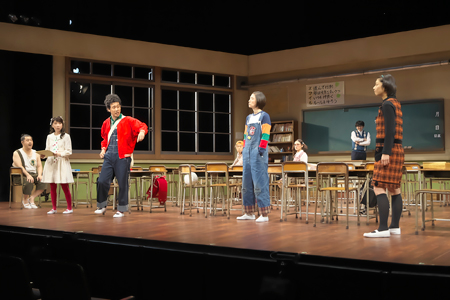 舞台「子供の事情」　撮影：青木司