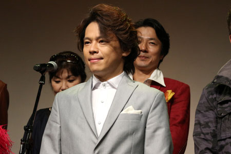 中川晃教