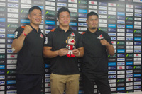 (写真左より) 山田章仁(パナソニック)、立川理道(クボタ)、田村優(キヤノン)