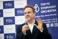 東京交響楽団 2018/19 年シーズン『Season 5』ラインナップ 記者会見より　ジョナサン・ノット音楽監督 撮影：平舘平