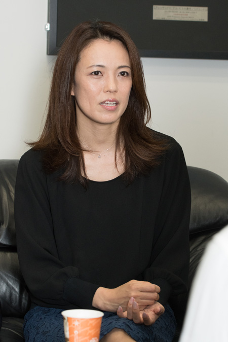 彩吹真央　　撮影：イシイノブミ