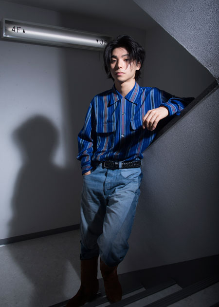 村上虹郎　　撮影：川野結李歌