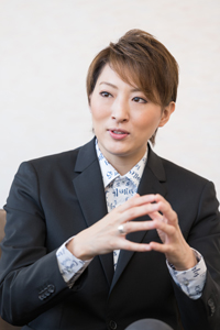 珠城りょう 撮影：三上富之